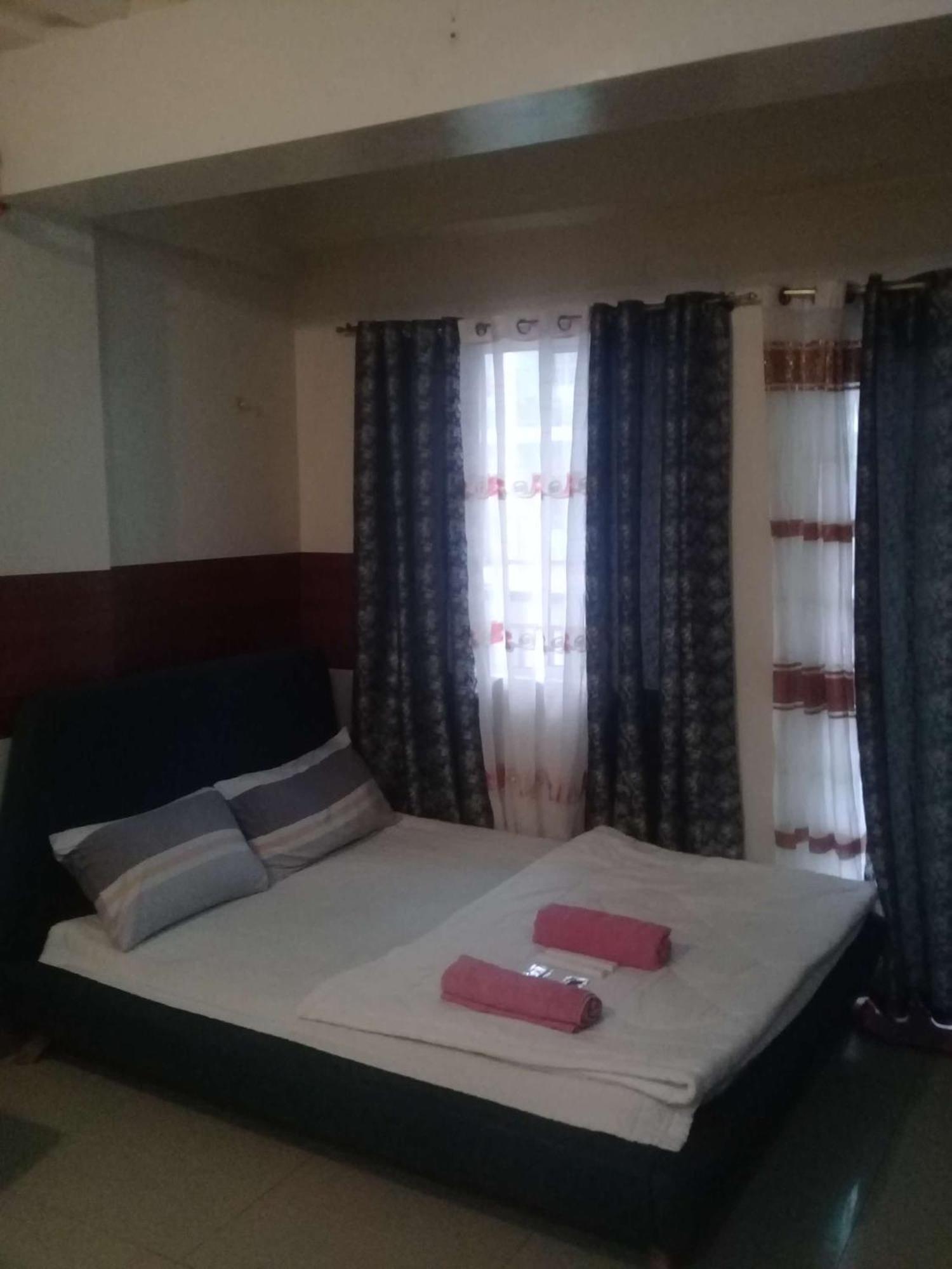Kassel Residences Staycation Near Naia - Moonwalk Paranaque Paranaque City Екстериор снимка