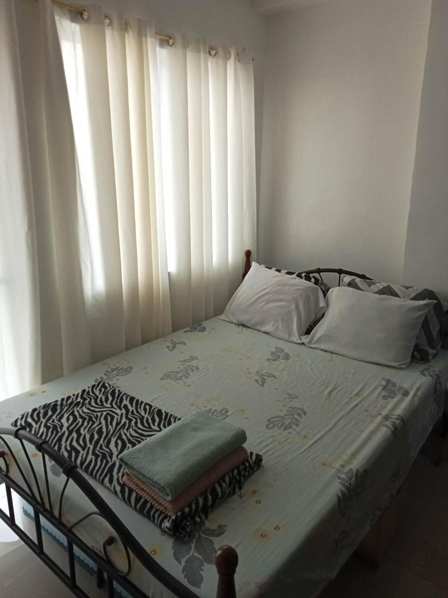 Kassel Residences Staycation Near Naia - Moonwalk Paranaque Paranaque City Екстериор снимка